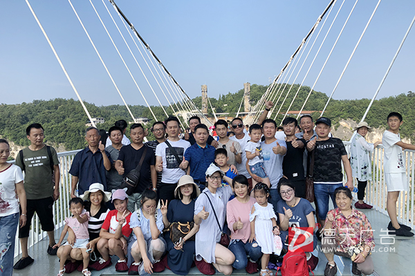 常德市德天廣告有限公司,品牌設(shè)計,活動策劃,影視攝制,廣告設(shè)備租賃,媒體廣告推廣,